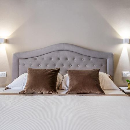 Santa Croce Luxury Suite - Dolcevita Holiday Firenze Kültér fotó